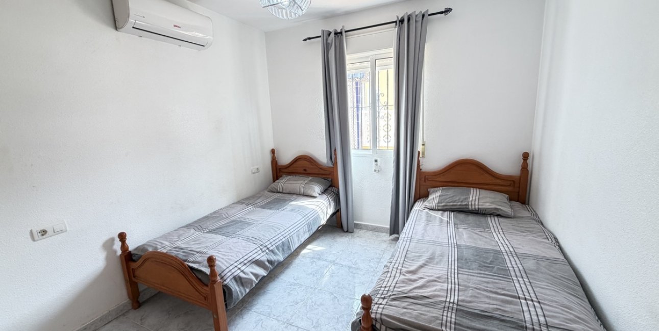 Resale - Villa -
Orihuela Costa - Villamartin