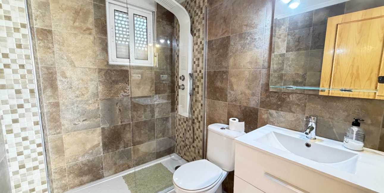 Resale - Villa -
Orihuela Costa - Villamartin