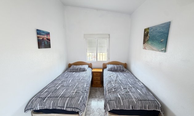 Resale - Villa -
Orihuela Costa - Villamartin