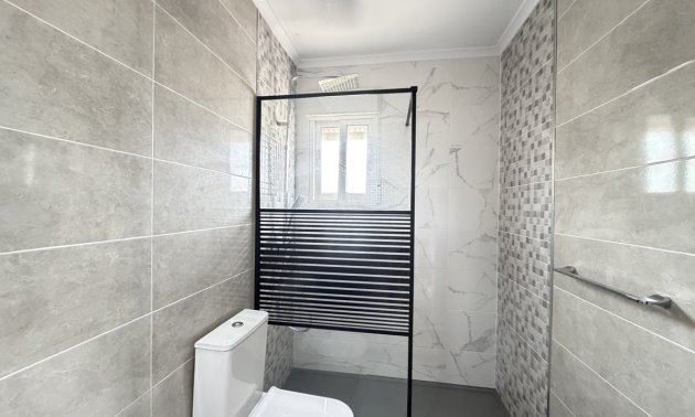 Resale - Villa -
Orihuela Costa - Villamartin