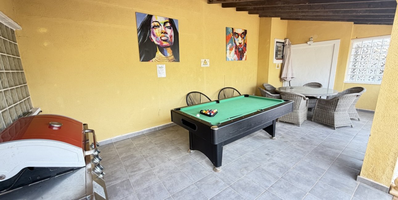 Resale - Villa -
Orihuela Costa - Villamartin