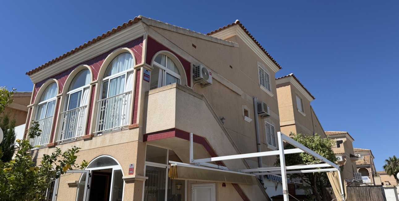 Resale - Duplex -
Orihuela Costa - La Zenia