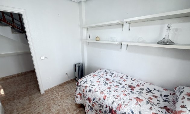 Resale - Duplex -
Orihuela Costa - La Zenia