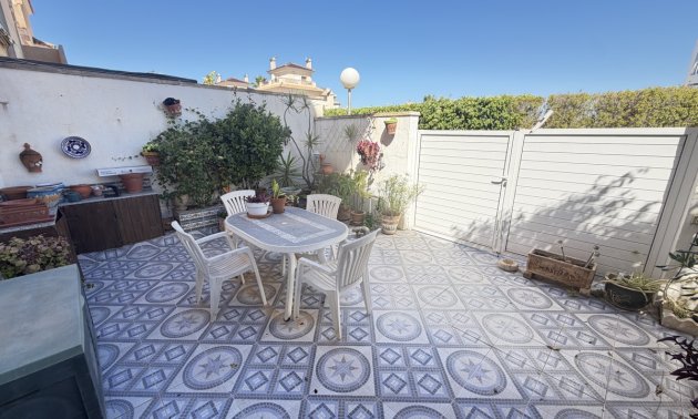 Resale - Duplex -
Orihuela Costa - La Zenia