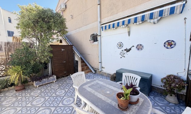 Resale - Duplex -
Orihuela Costa - La Zenia