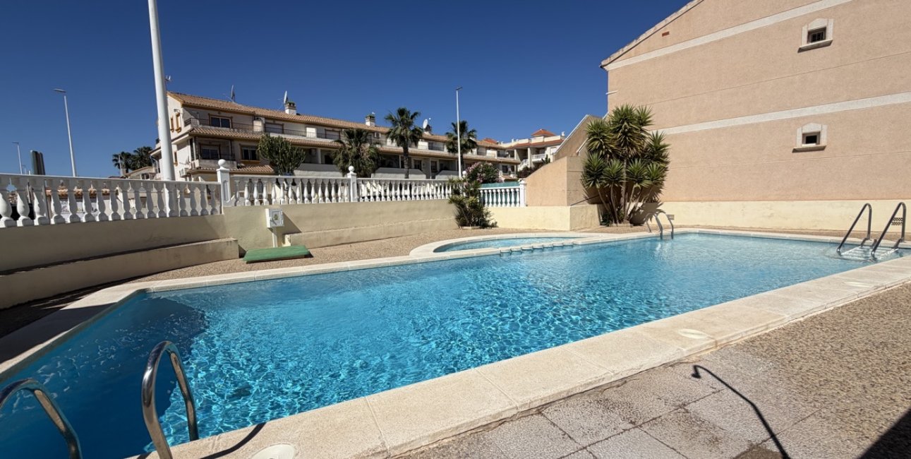Resale - Duplex -
Orihuela Costa - La Zenia