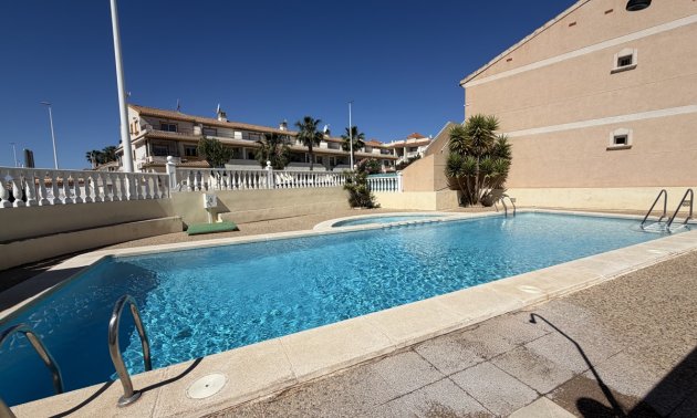 Resale - Duplex -
Orihuela Costa - La Zenia