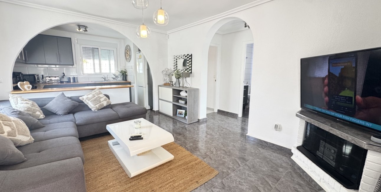 Resale - Villa -
Orihuela Costa - Villamartin