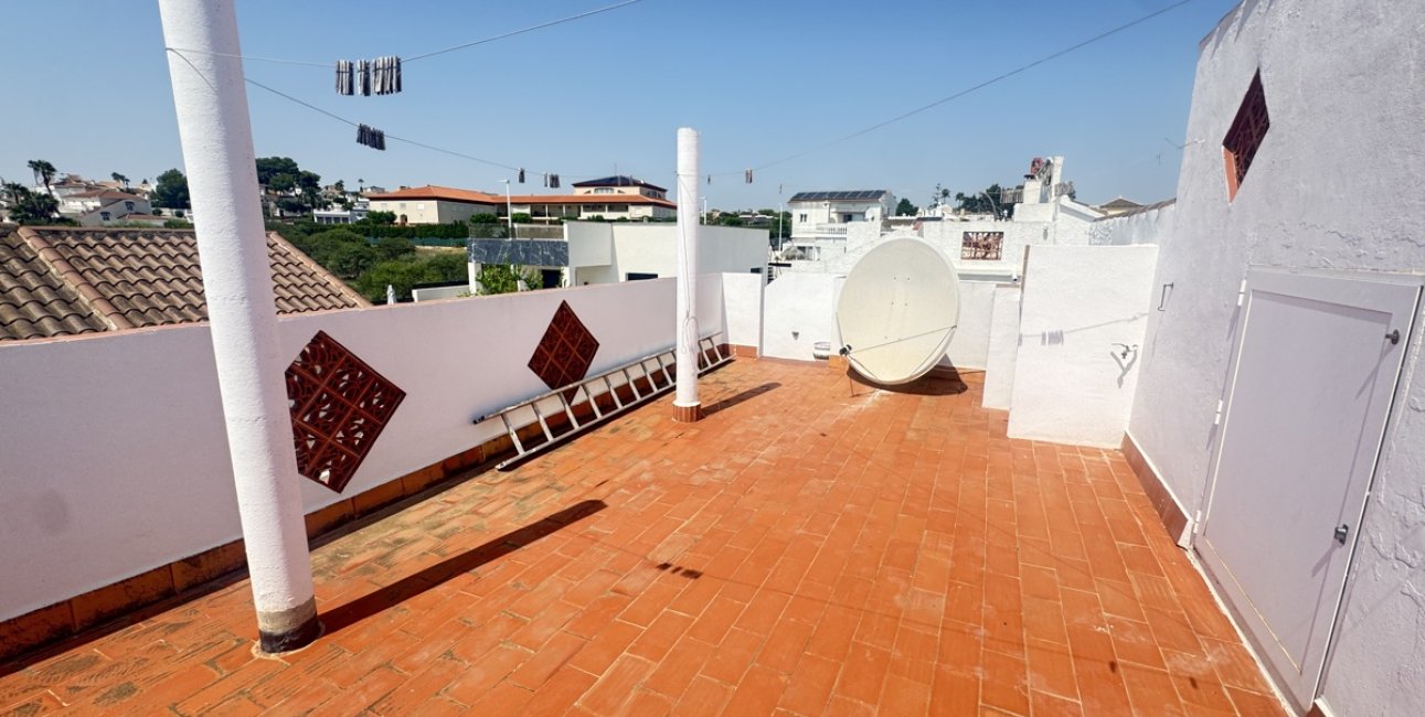 Resale - Villa -
Orihuela Costa - Villamartin