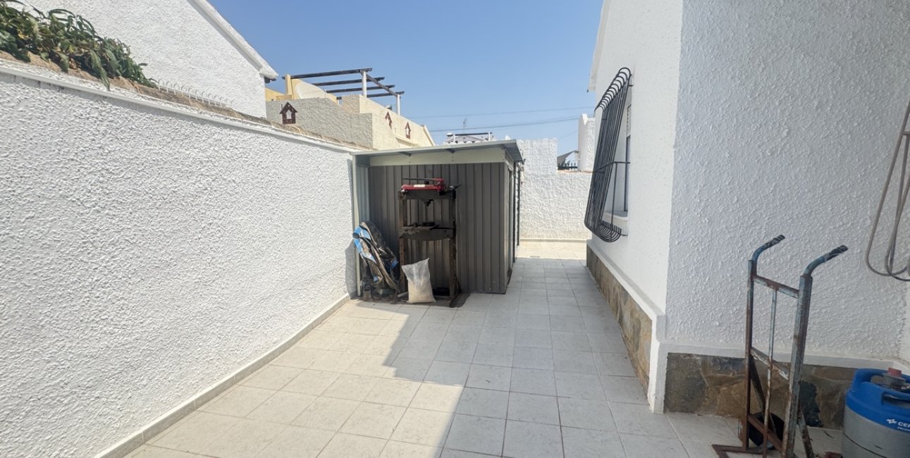 Resale - Villa -
Orihuela Costa - Villamartin