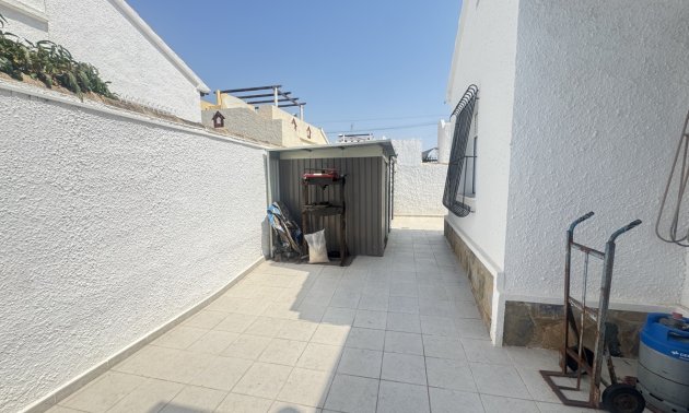 Resale - Villa -
Orihuela Costa - Villamartin