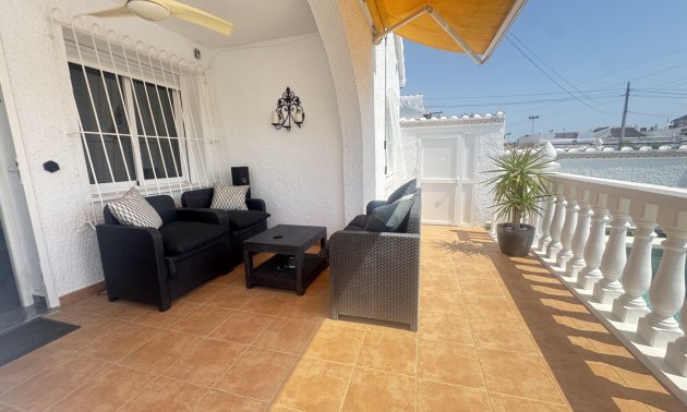 Resale - Villa -
Orihuela Costa - Villamartin