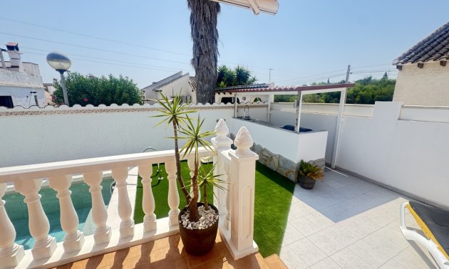 Resale - Villa -
Orihuela Costa - Villamartin