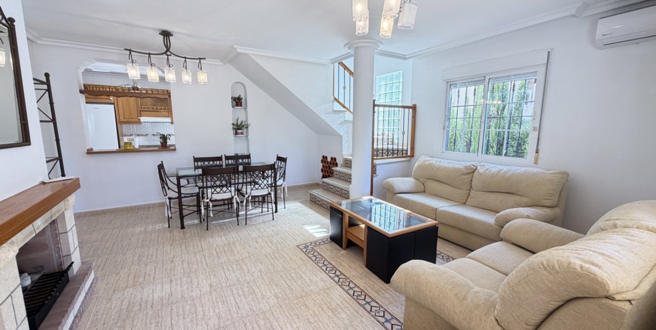 Resale - Villa -
Orihuela Costa - Villamartin
