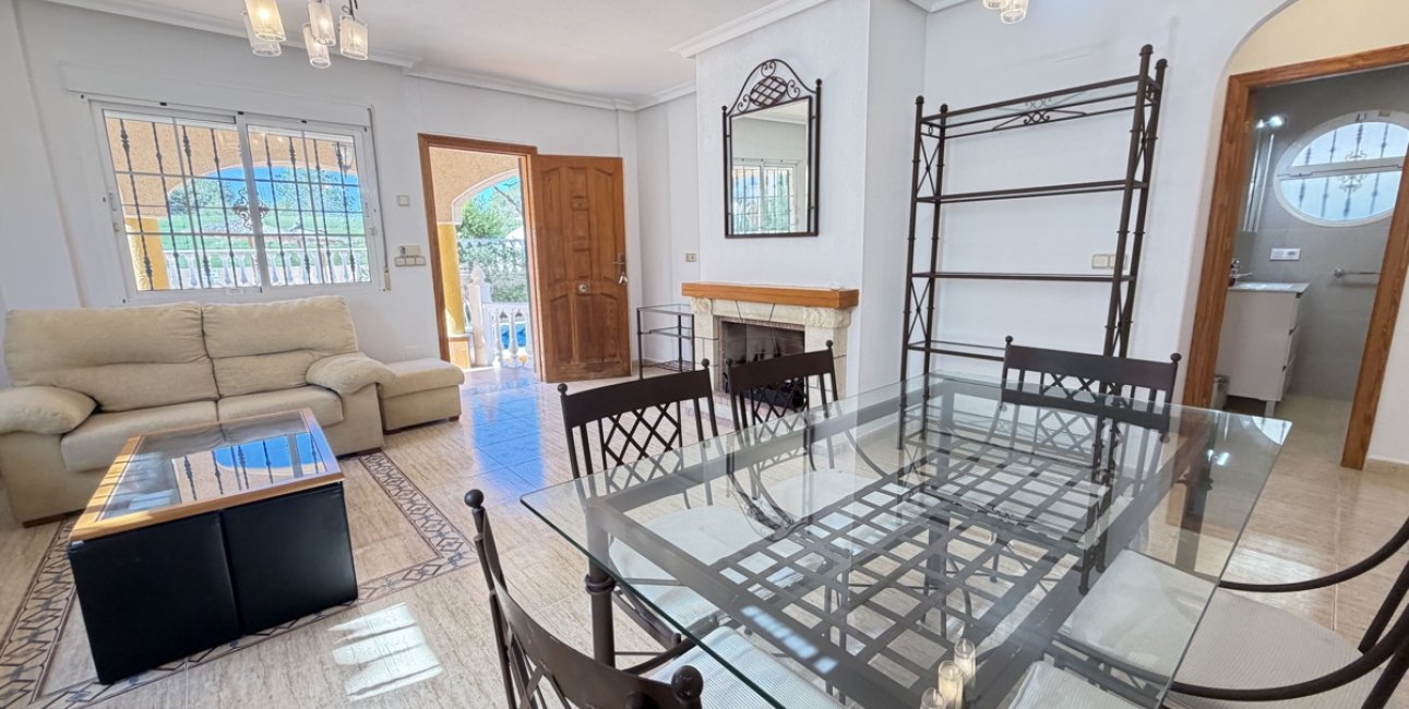Resale - Villa -
Orihuela Costa - Villamartin