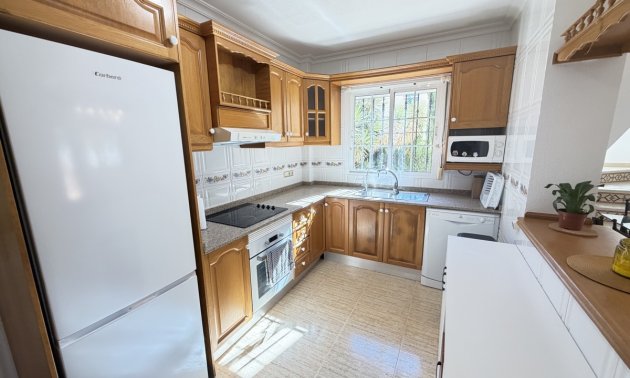 Resale - Villa -
Orihuela Costa - Villamartin