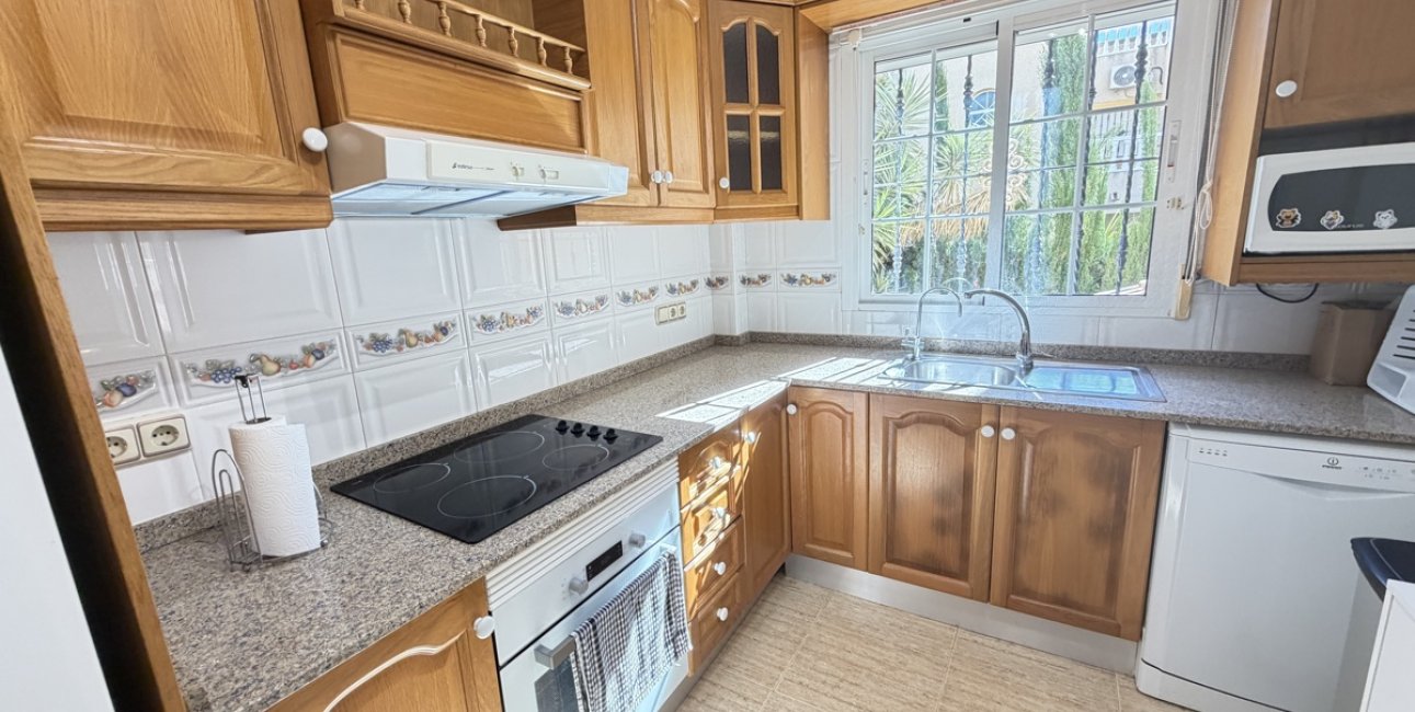 Resale - Villa -
Orihuela Costa - Villamartin