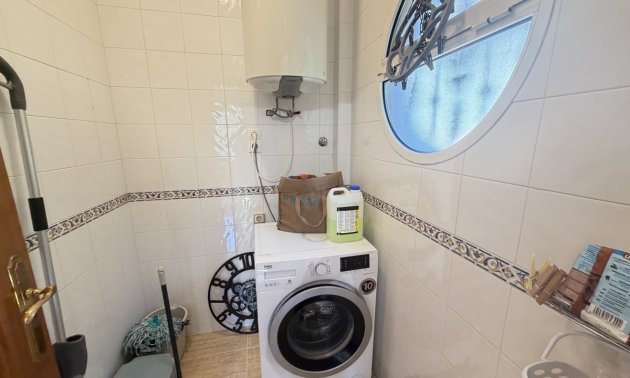 Resale - Villa -
Orihuela Costa - Villamartin