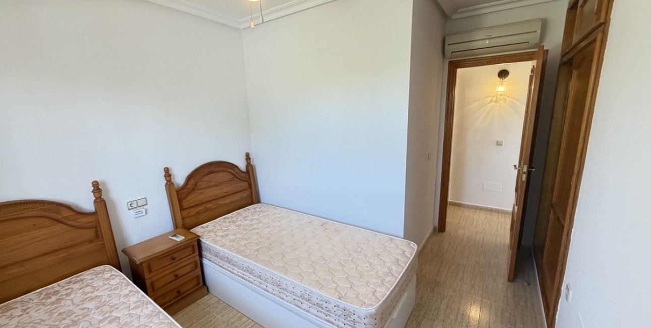 Resale - Villa -
Orihuela Costa - Villamartin