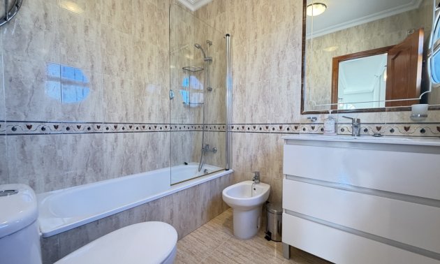 Resale - Villa -
Orihuela Costa - Villamartin