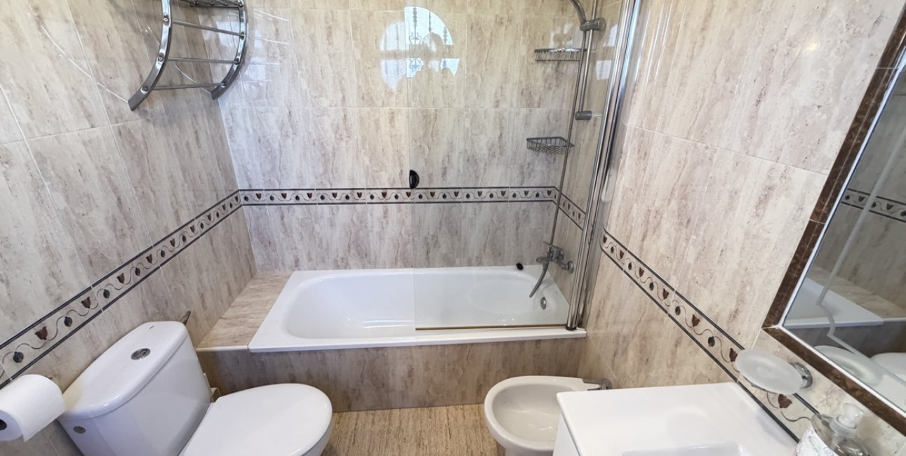 Resale - Villa -
Orihuela Costa - Villamartin