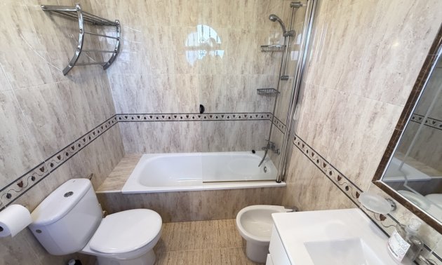 Resale - Villa -
Orihuela Costa - Villamartin