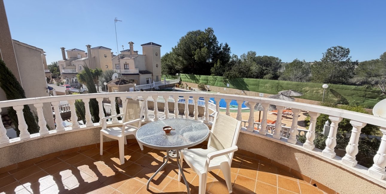 Resale - Villa -
Orihuela Costa - Villamartin