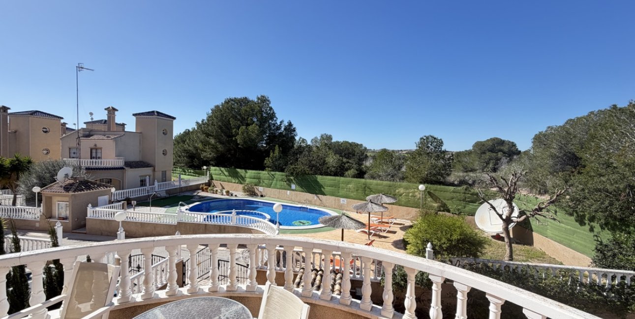 Resale - Villa -
Orihuela Costa - Villamartin