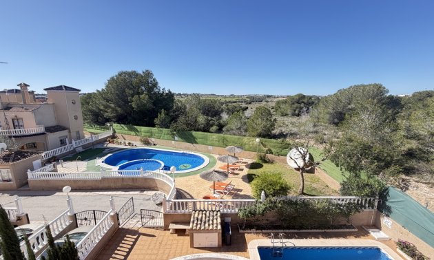 Resale - Villa -
Orihuela Costa - Villamartin