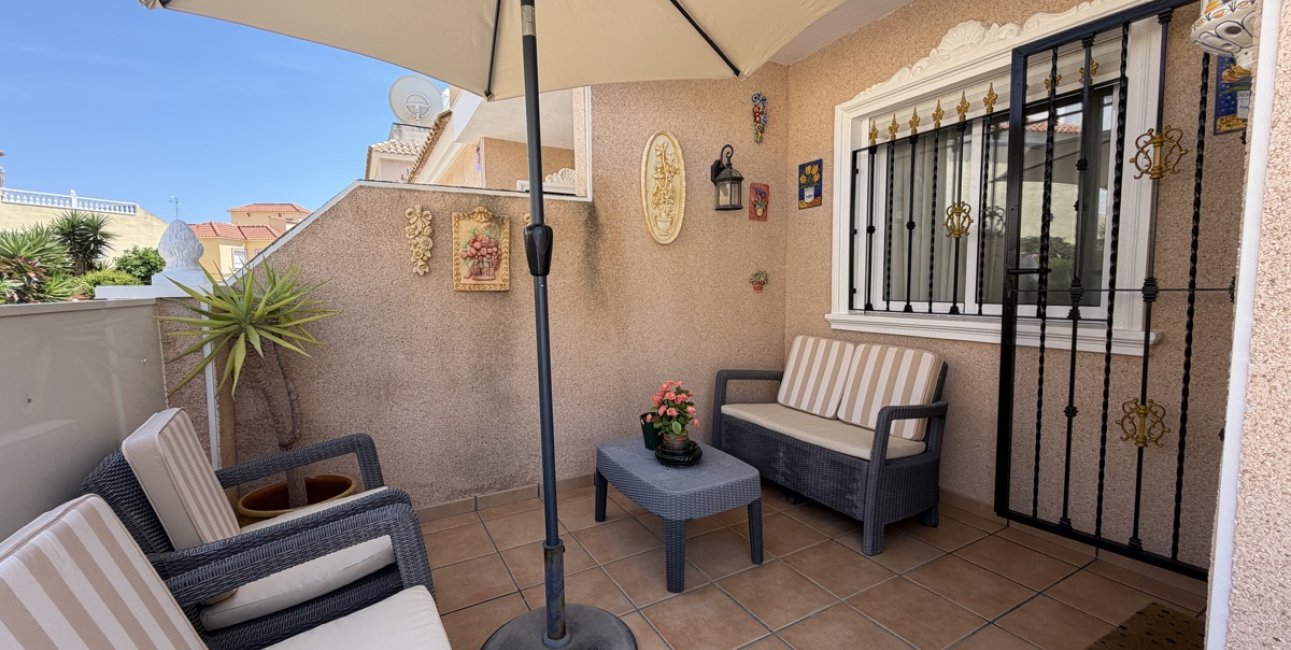 Resale - Townhouse -
Orihuela Costa - La Zenia