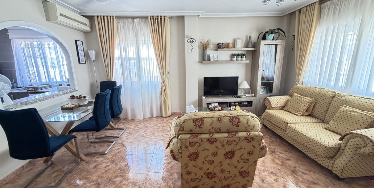 Resale - Townhouse -
Orihuela Costa - La Zenia