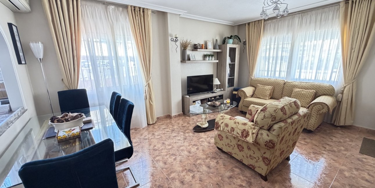 Resale - Townhouse -
Orihuela Costa - La Zenia