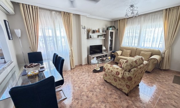 Resale - Townhouse -
Orihuela Costa - La Zenia