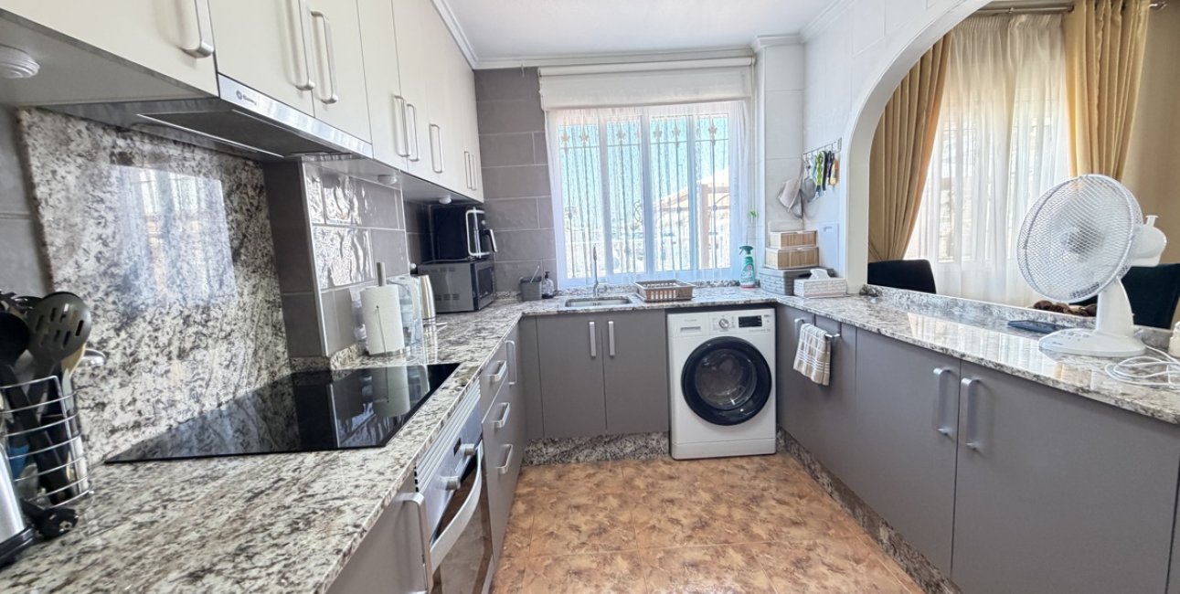 Resale - Townhouse -
Orihuela Costa - La Zenia