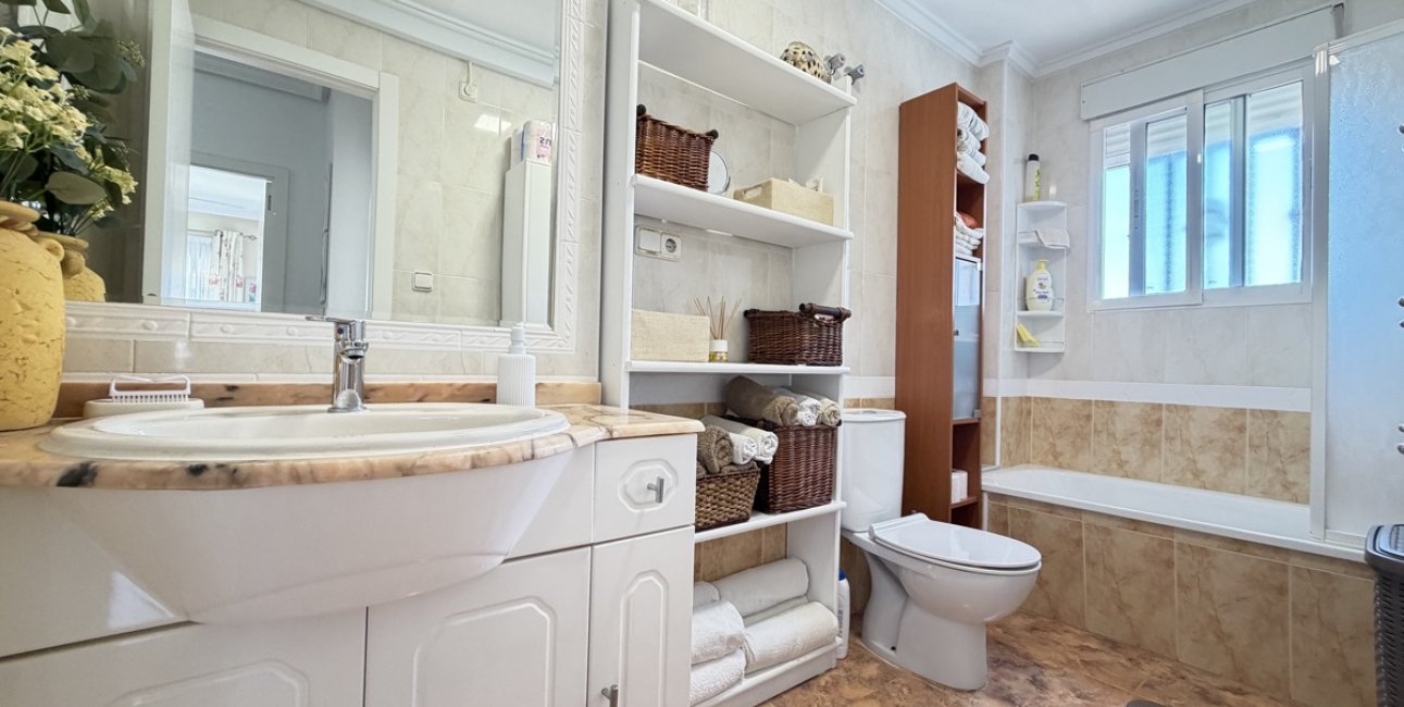 Resale - Townhouse -
Orihuela Costa - La Zenia