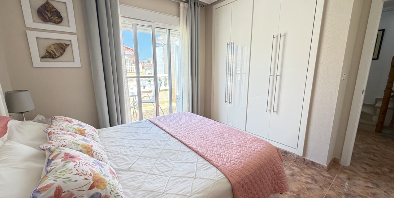 Resale - Townhouse -
Orihuela Costa - La Zenia