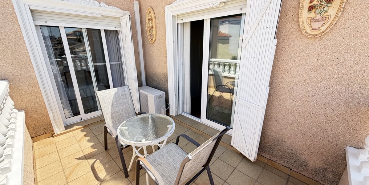 Resale - Townhouse -
Orihuela Costa - La Zenia