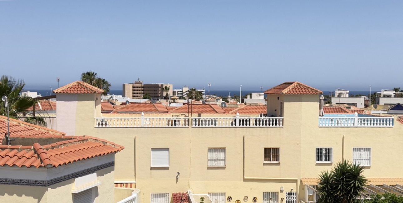 Resale - Townhouse -
Orihuela Costa - La Zenia
