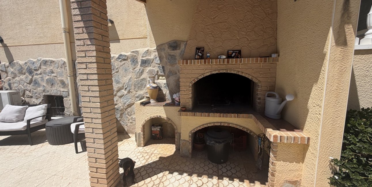 Resale - Villa -
Torrevieja - Los Balcones
