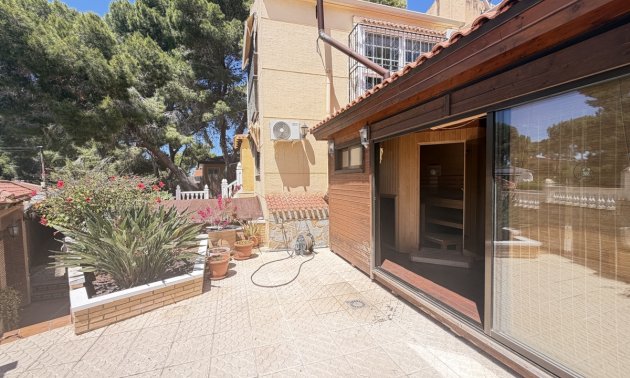 Resale - Villa -
Torrevieja - Los Balcones