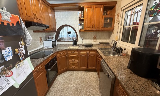 Resale - Villa -
Torrevieja - Los Balcones