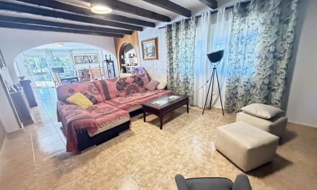 Resale - Villa -
Torrevieja - Los Balcones