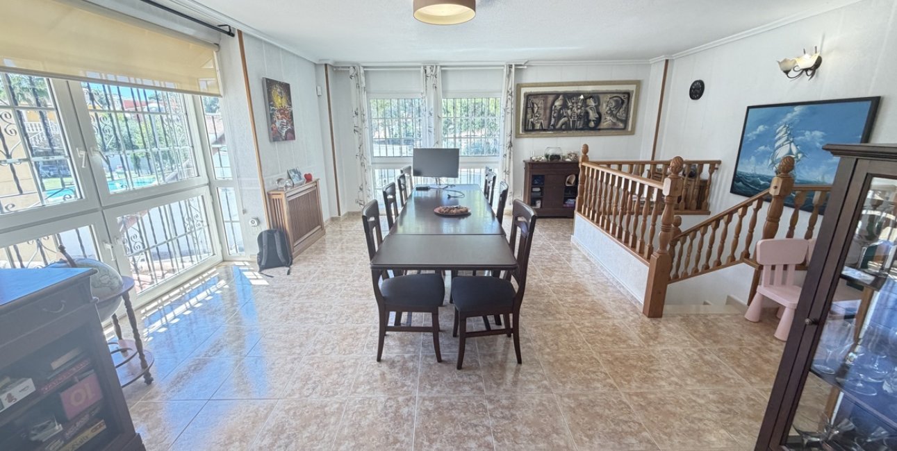 Resale - Villa -
Torrevieja - Los Balcones
