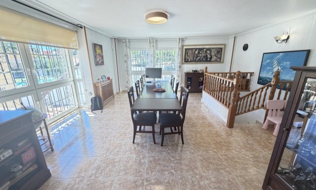 Resale - Villa -
Torrevieja - Los Balcones