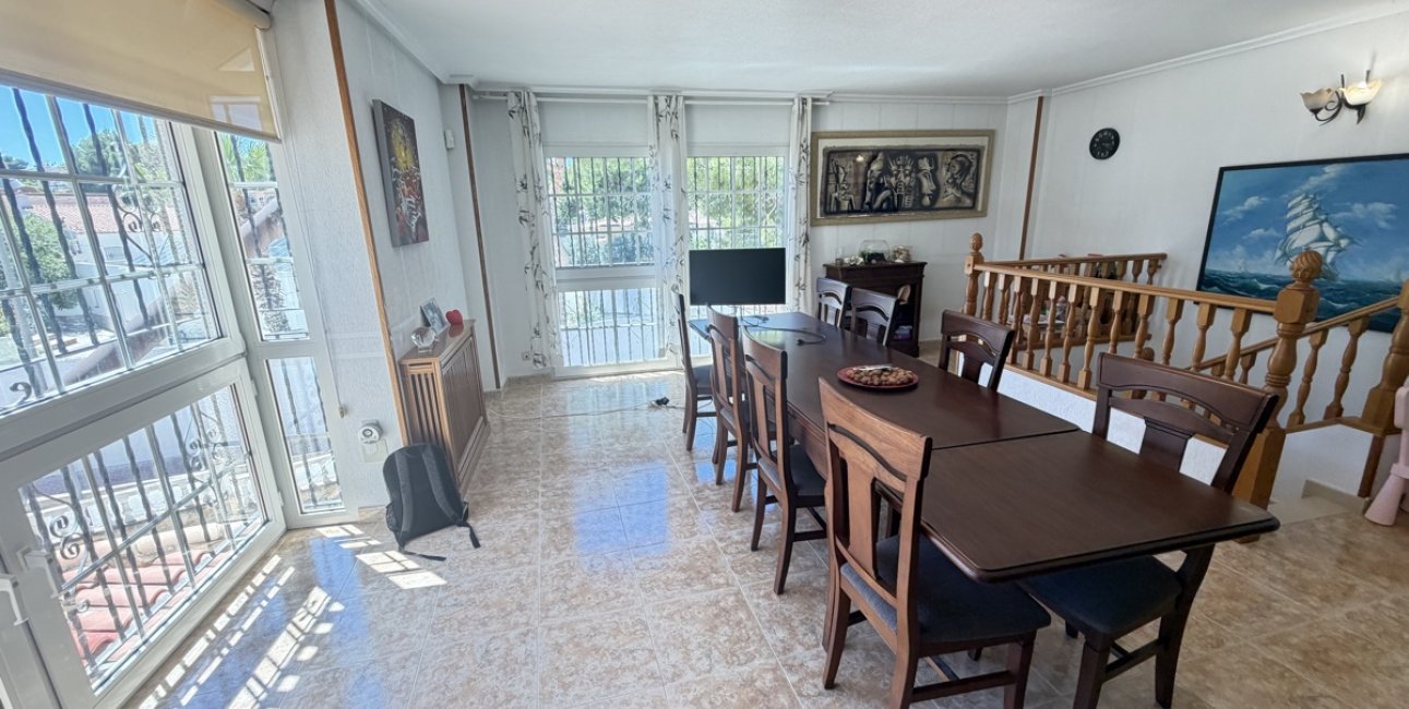 Resale - Villa -
Torrevieja - Los Balcones