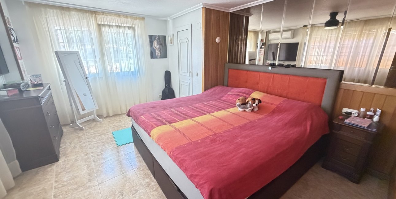 Resale - Villa -
Torrevieja - Los Balcones