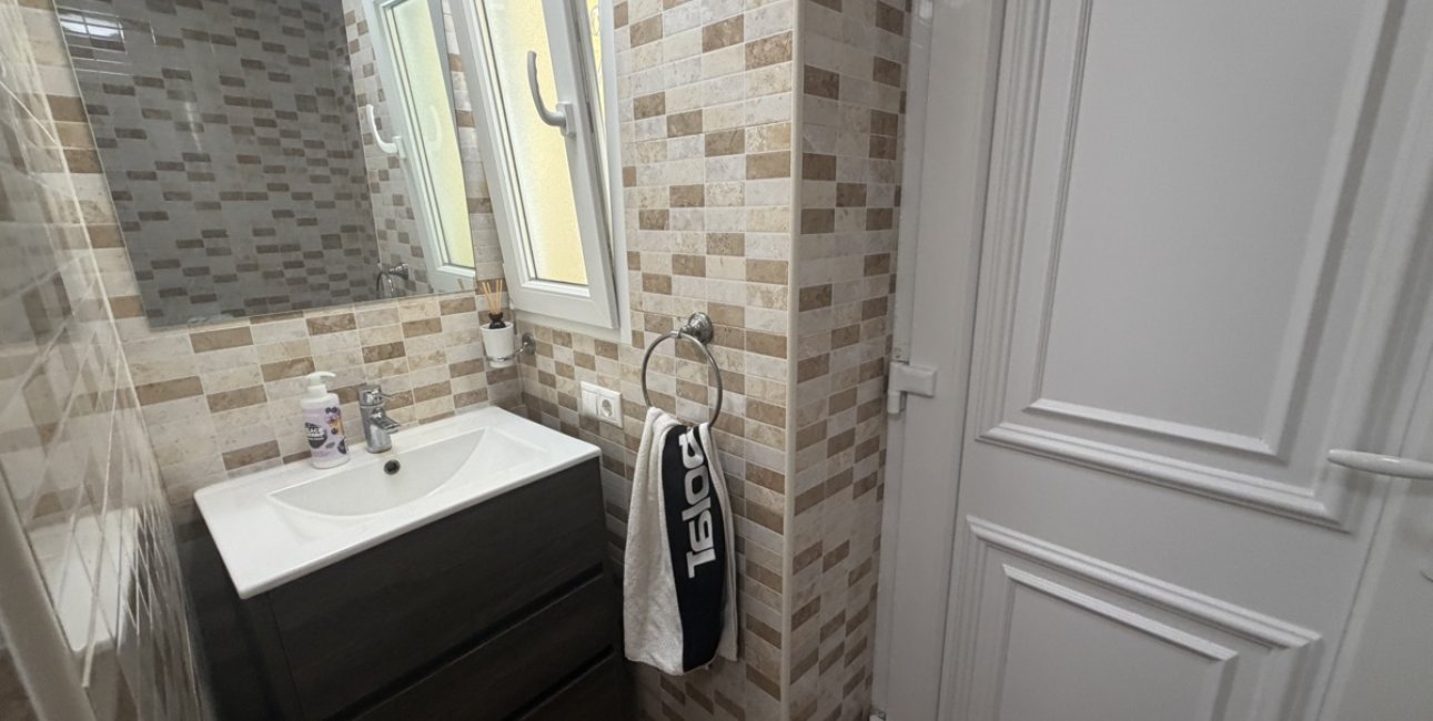 Resale - Villa -
Torrevieja - Los Balcones