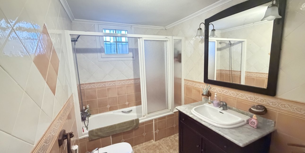 Resale - Villa -
Torrevieja - Los Balcones