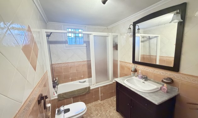 Resale - Villa -
Torrevieja - Los Balcones