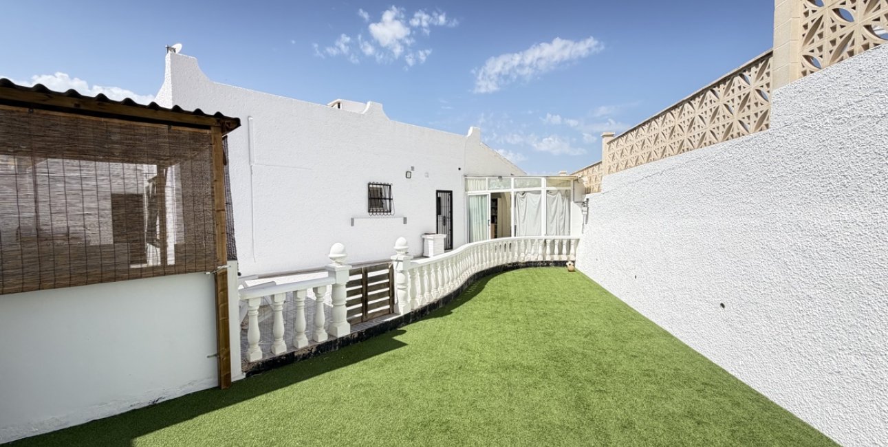 Resale - Bungalow -
Orihuela Costa - Villamartin